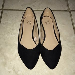 Black Pointy Flats